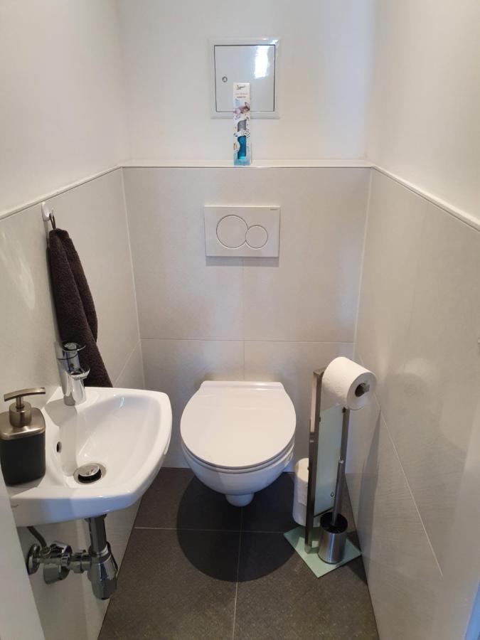 Smarte Dachgeschosswohnung Mit 2 Terrassen Direkt Am Hauptbahnhof Wina Bagian luar foto